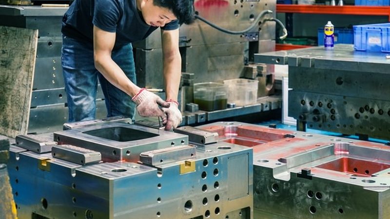 双色模具注塑毛边问题解析及预防措施