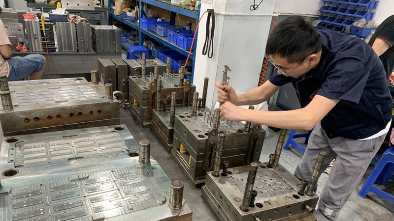 五金模具冲压件生产流程：揭秘高效制造秘诀