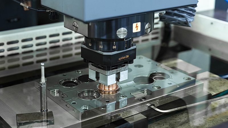 大型模具钢锻造：锻造工艺与批发报价解析